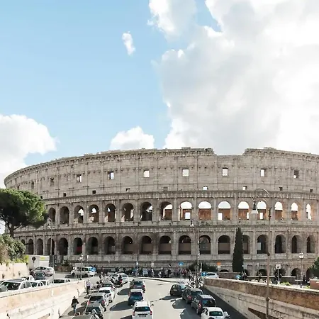 Colosseum's Courtyard * Rom